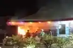 Gara-gara Bakar Ikan, Warung Makan di Pasangkayu Nyaris Hangus Terbakar