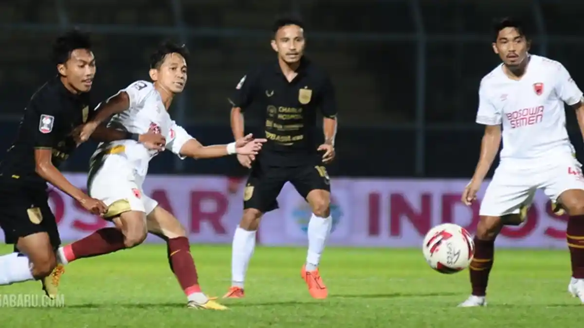 Trik Cantik Eks Timnas Indonesia Bawa PSM Makassar ke Semifinal Piala Menpora 2021, PSIS Gugur