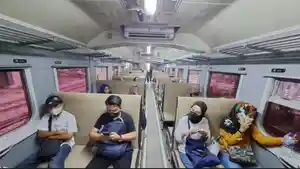 Ilustrasi-Penumpang-Kereta-Api-1.jpg