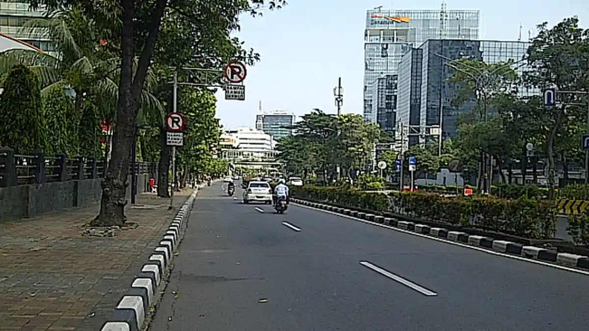Pesta Tahun Baru Usai dan Jalanan di Jakarta pun Lengang