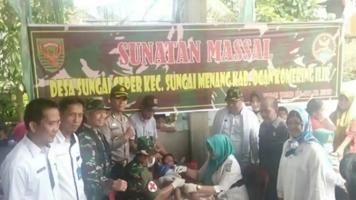 TMMD ke-101 Kodim 0402 OKI, Selenggarakan Sunatan Massal di Desa Sungai Ceper