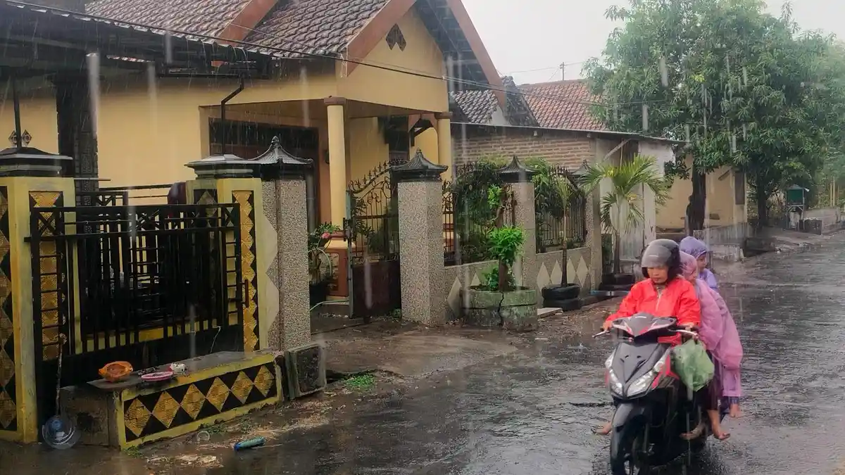 Terkuak! Hujan 21 Kecamatan di Jombang Ternyata Ulah Modifikasi Cuaca Pemprov Jatim