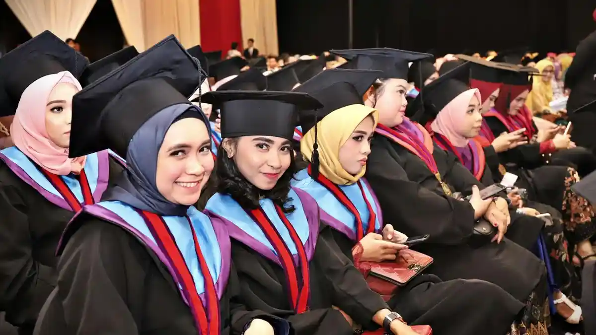 FOTO: 372 Lulusan Poltekpar Makassar Diwisuda di Hotel Claro - 372-lulusan-politeknik-pariwisata-poltekpar-makassar4.jpg