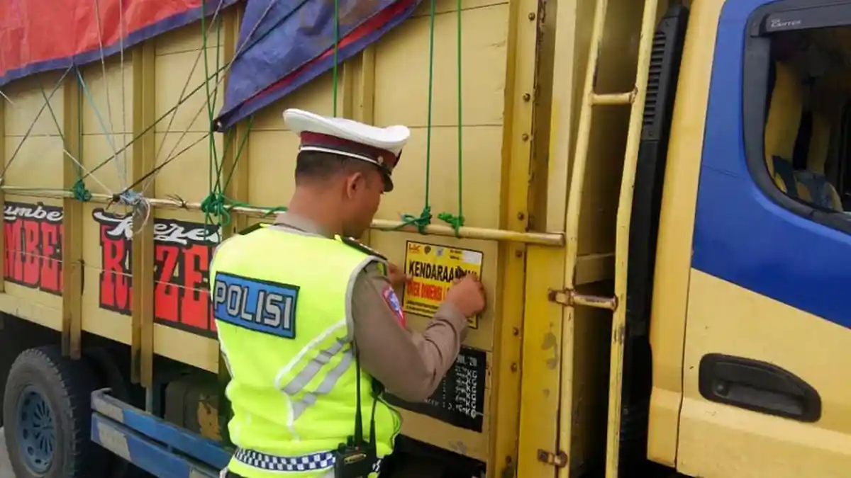 30 Kendaraan Terjaring Operasi ODOL di Pintu Tol JTTS