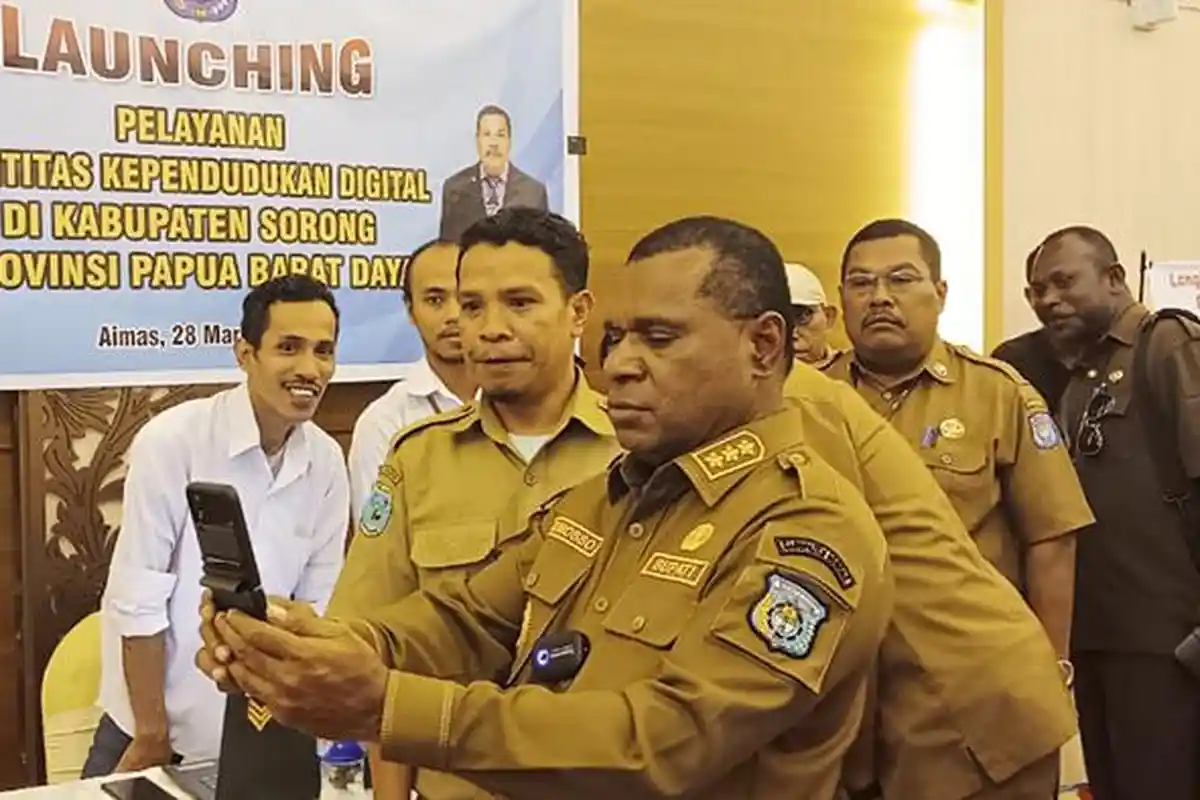 Disdukcapil Sorong Luncurkan Layanan KTP Digital, Pj Bupati Ajak Masyarakat Segera Beralih