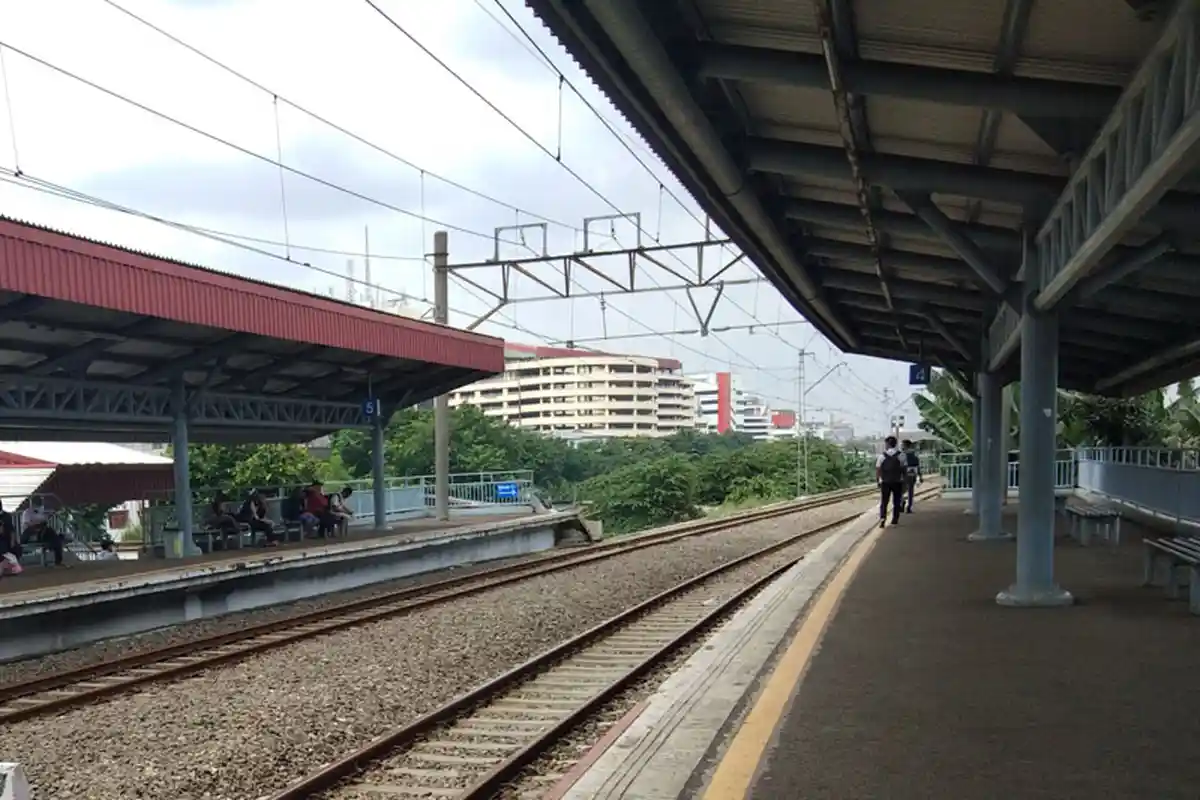 Mau Ke Ancol via Stasiun Kampung Bandan, Ini yang Kamu Harus Tahu