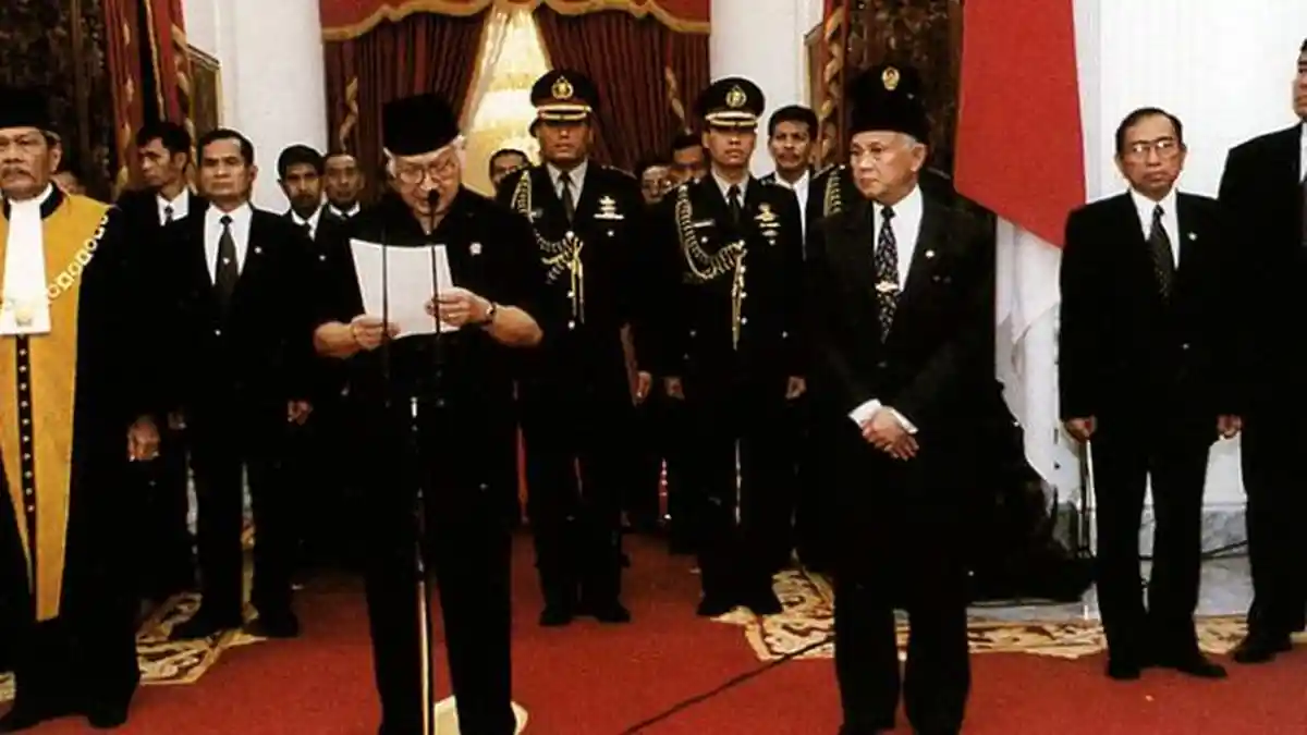Kisah Ketika Pak Harto Dikunjungi Mahasiswa Setahun Setelah Dirinya Lengser