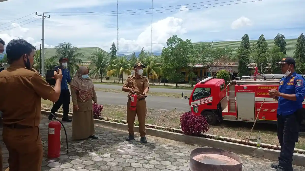 BPBD Pringsewu Lampung Latih Penggunaan APAR dan Penanggulangan Kebakaran