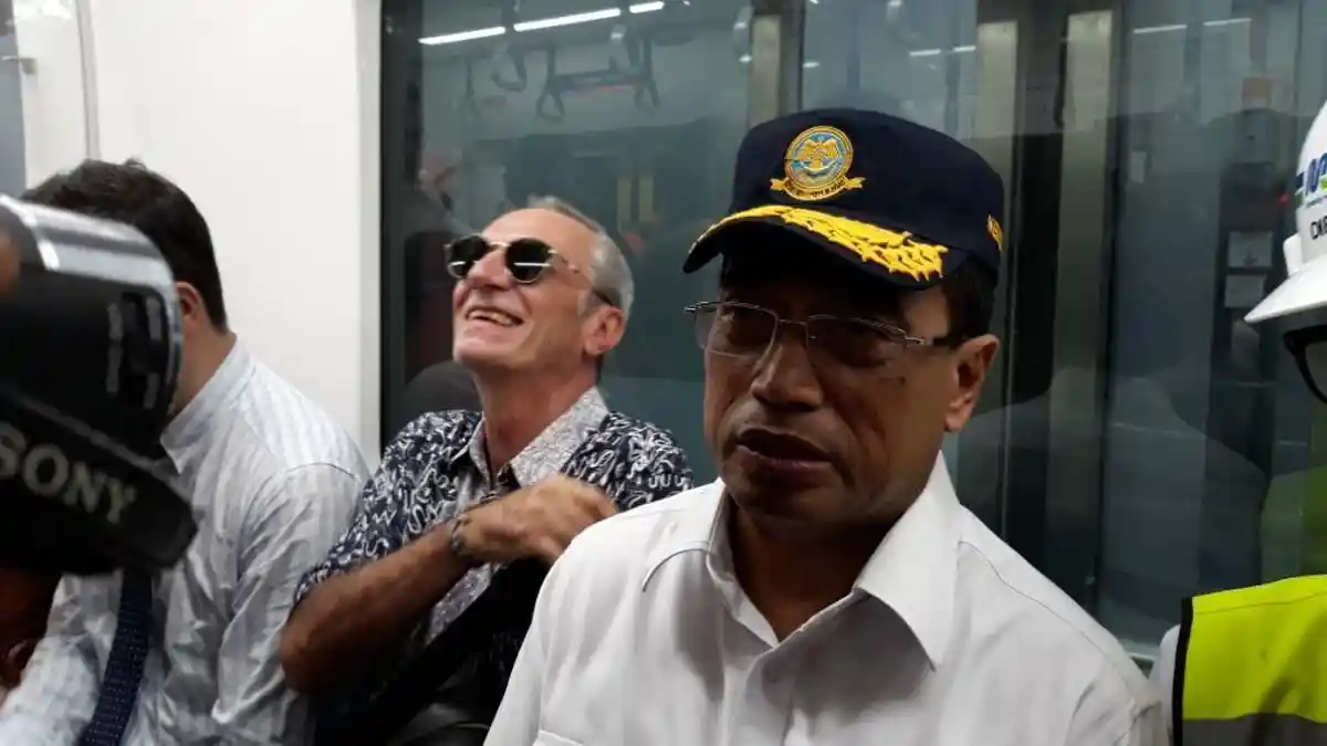Harga Avtur Turun, Menhub Minta Maskapai Dengarkan Permintaan Rakyat