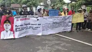paniaiayaiadobdtolak34.jpg