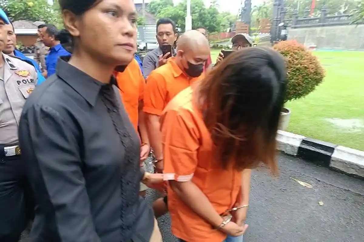 LUH W Simpan Sabu di Bawah Meja Rias, Barang Bukti Rp1 Miliar, IRT Jadi Pengedar Narkoba di Gianyar 