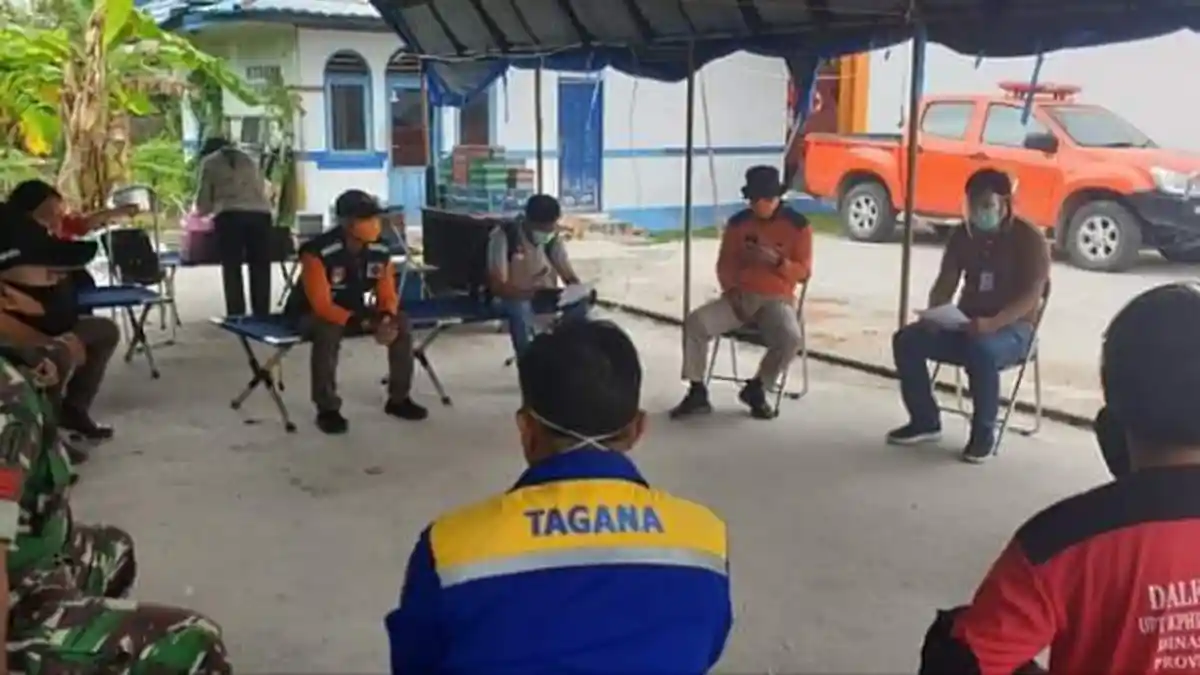 Puluhan Relawan Pemadam Kebakaran Palangkaraya Dilatih Kemampuan Memadamkan Api