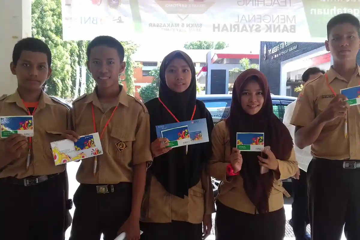 Bertanya ke Dirut BNISyariah, Siswa SMKN 5 Dapat Tabungan Gratis