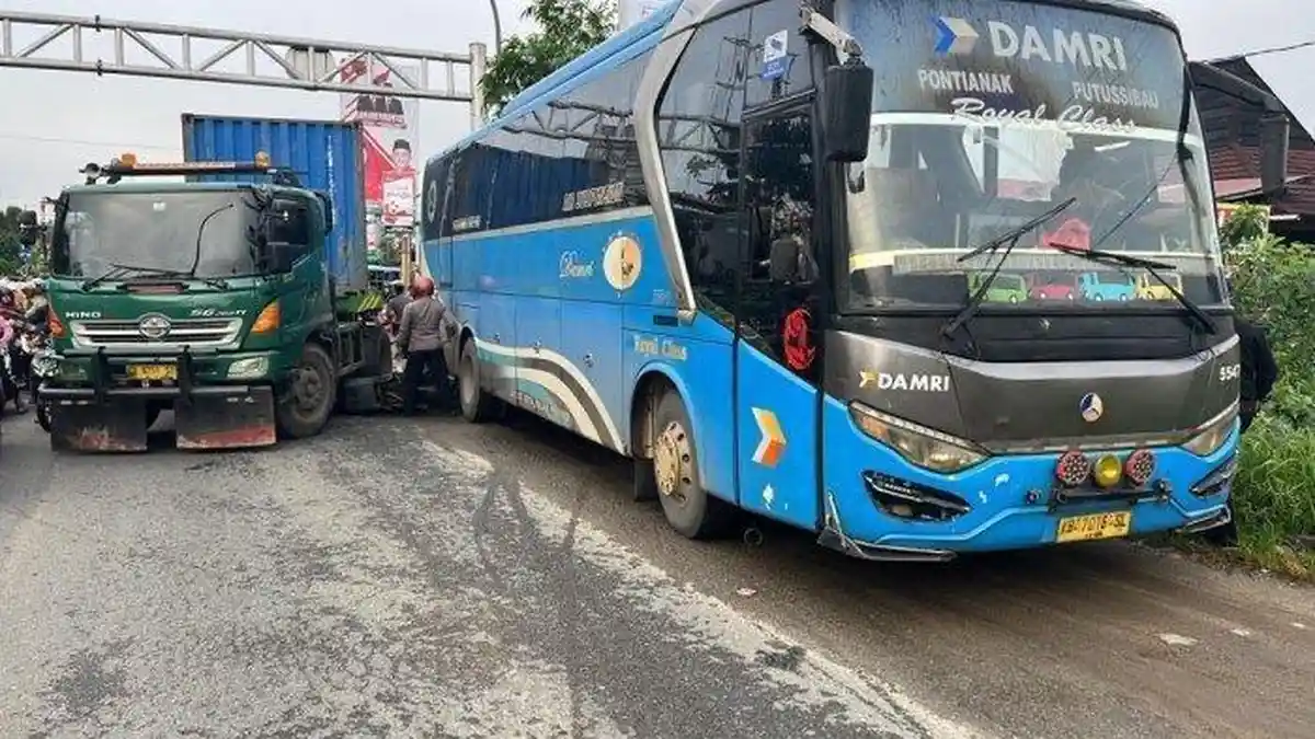 Sosok Bripda Novandro, Polisi Banjir Pujian, Relakan Motornya Jadi ...