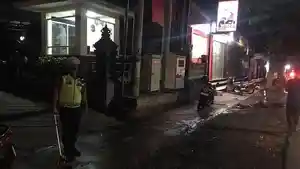 Polisi-saat-melakukan-olah-TKP-pasca-kecelakaan-mm.jpg