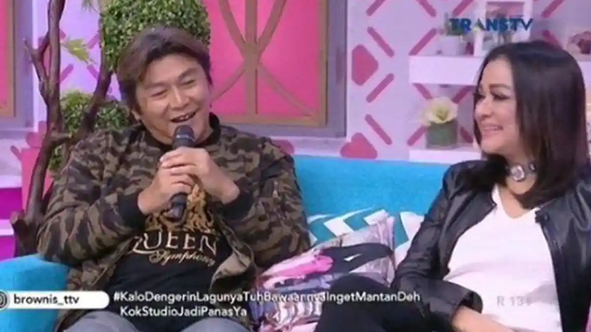 Belasan Tahun Pendam Luka, Artis Betharia Sonata Sungkem Peluk Willy Dozan, Hubungan Harmonis Lagi?