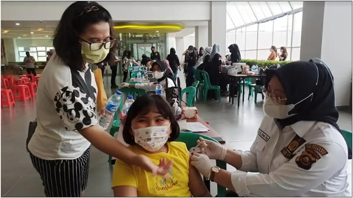 Antusias Vaksinasi Anak Usia 6-11 Tahun di Palembang Tinggi, Kapolrestabes-Pemkot Terus Koordinasi