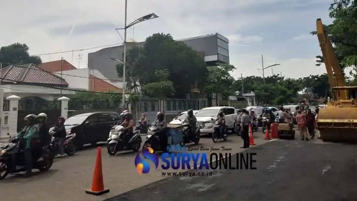 Jalan Raya Gubeng Surabaya Berfungsi Lagi, Arus Lalu Lintas Mulai Ramai