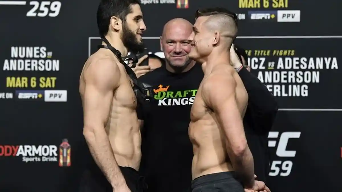LINK Streaming UFC 267 Malam Ini Live Mola TV, Blachowicz vs Teixeira, Islam Makhachev vs Dan Hooker