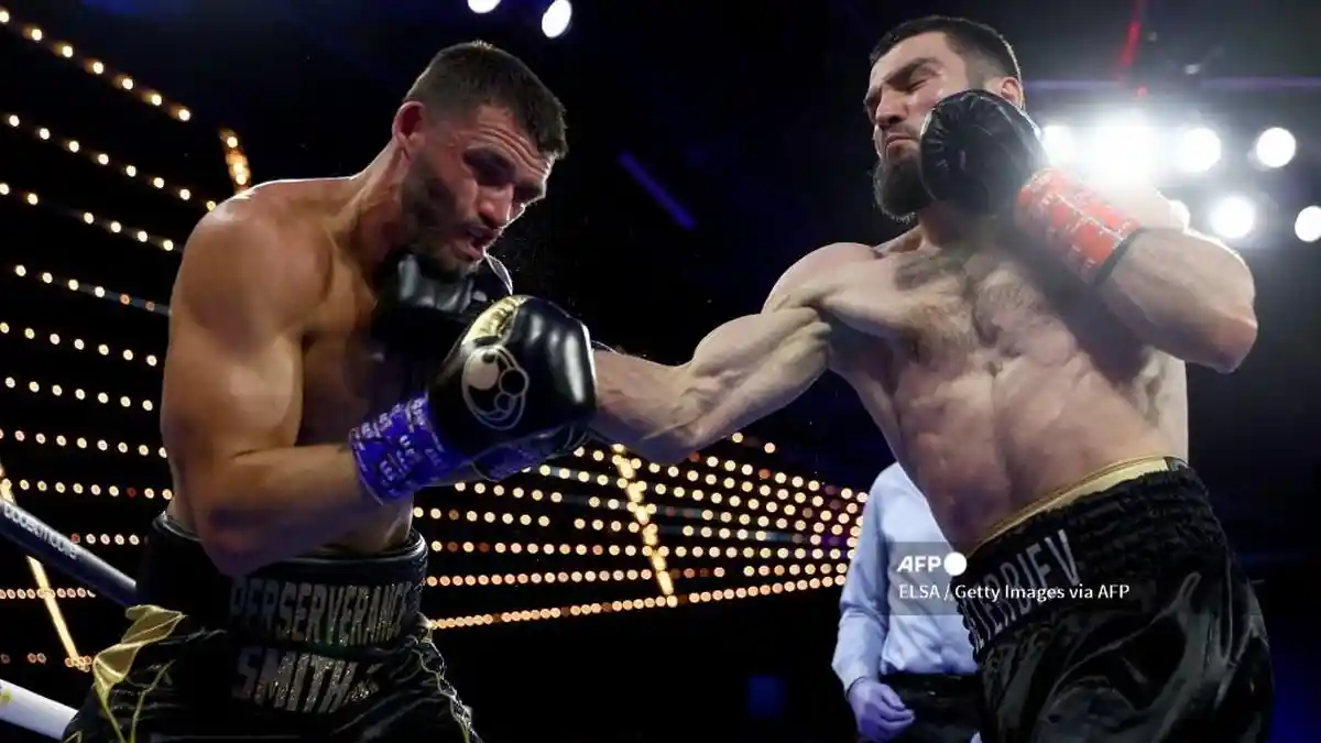 Rahasia Persiapan Artur Beterbiev Hadapi Dmitry Bivol, sang Monster Cuma Minum Air Selama 3 Hari