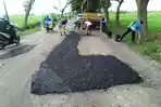 Perbaikan-Jalan-Berlubang-di-Kabupaten-Rembang.jpg