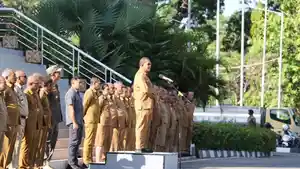 Gubernur-NTT-sedang-memimpin-apel-bersama-ASN-lingkup-Pemprov.jpg