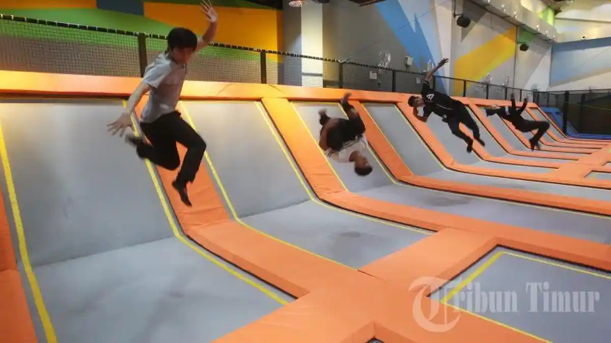 FOTO-FOTO: Wahana Bermain Trampoline Hadir di PIPO Makassar