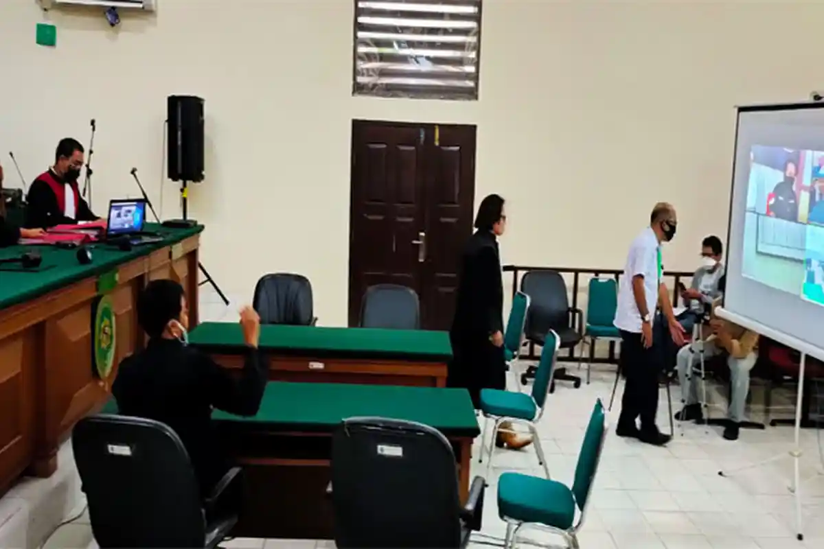 Terdakwa Tak Hadir Karena Sakit, Sidang Putusan Kasus Karhutla  PT SSS di Pelalawan Kembali Ditunda