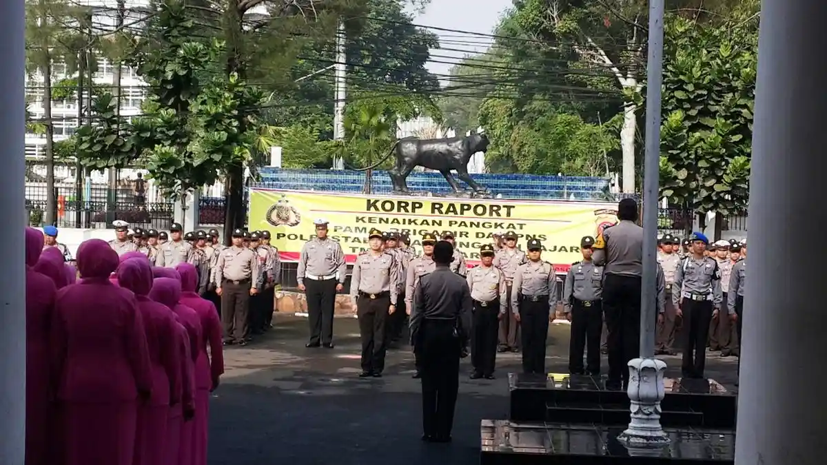 283 Anggota Polrestabes Bandung Naik Pangkat