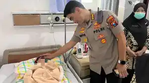 kapolresta-banyuwangi-tilik-bayi-dibuang.jpg