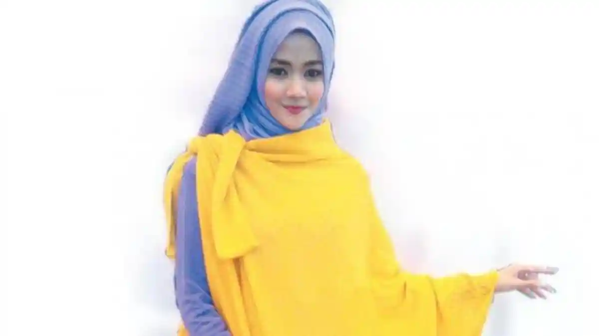 Satu Pashmina Empat Gaya, Bisa Jadi Kerudung juga Rompi