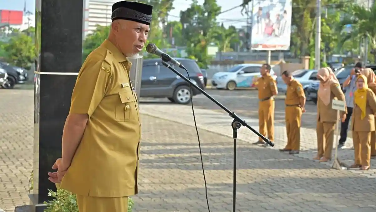 Sidak Sejumlah OPD, Gubernur Pastikan Pelayanan Publik di Pemprov Sumbar Kembali Berjalan Normal