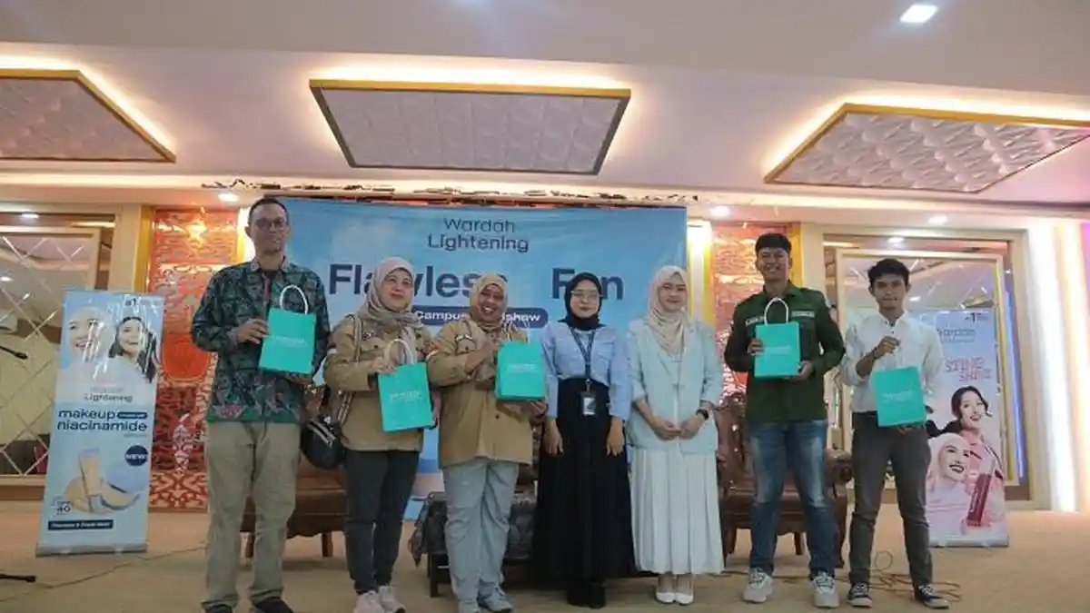 FEB UNJA dan Wardah Roadshow Wardah Beauty Moves You Goes to Campus dan Inspiring Talkshow