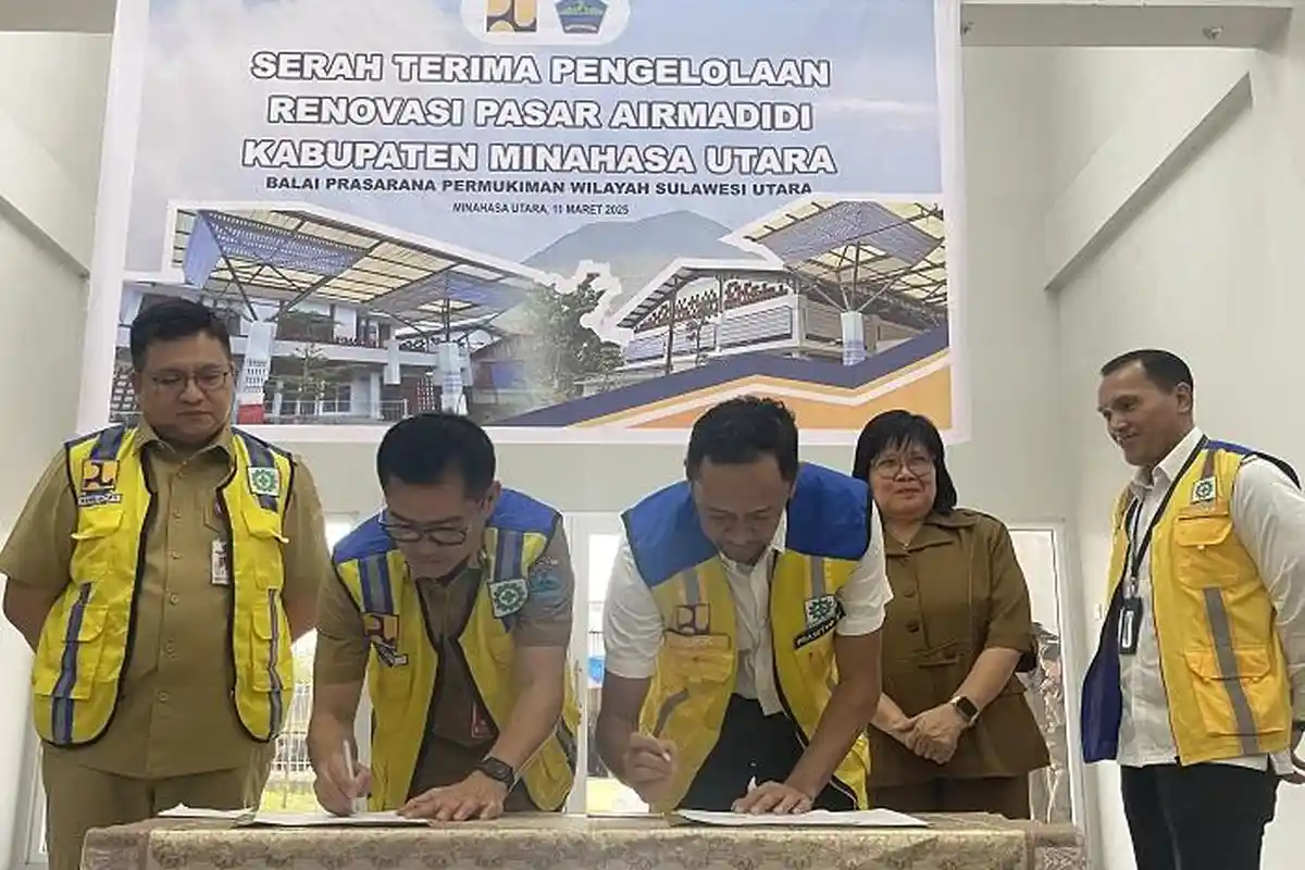 Ada Air Menetes Saat Serah Terima Pengelolaan Pasar Airmadidi Minut, Ternyata karena Plafonnya Bocor