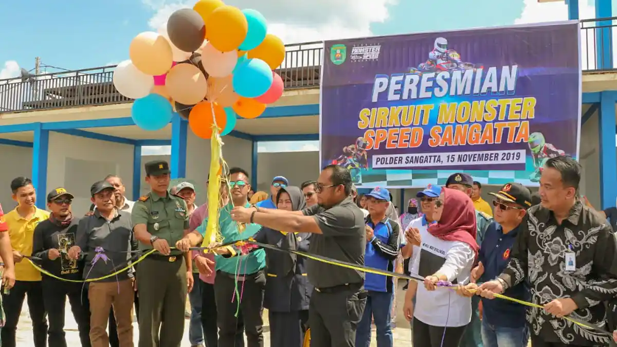 Jadi Percontohan Smart City di Kutim, Kasmidi Resmikan Wifi Gratis di Polder Ilham Maulana