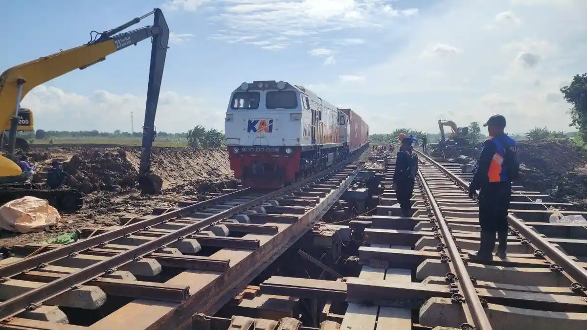 Jadwal Perjalanan Kereta Api Semarang-Surabaya Normal Kembali, 2 Jalur Rel di Grobogan Diperbaiki