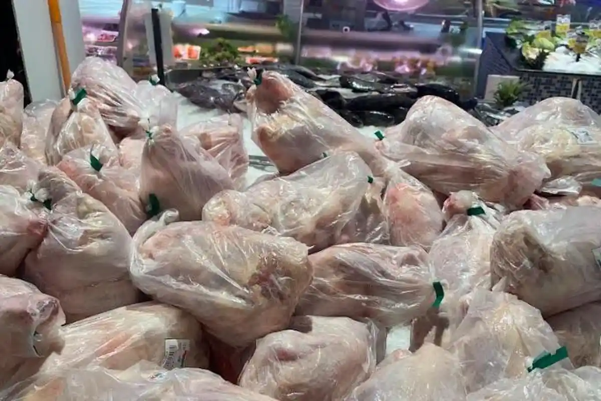 Update Harga Daging Ayam, Babi, Sapi dan Ikan di FreshMart Manado Senin 13 Januari 2025