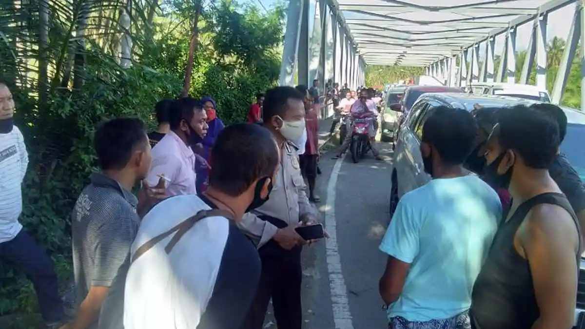 BREAKING NEWS: Penumpukan Kendaraan Kembali Terjadi di Perbatasan Sulut-Gorontalo
