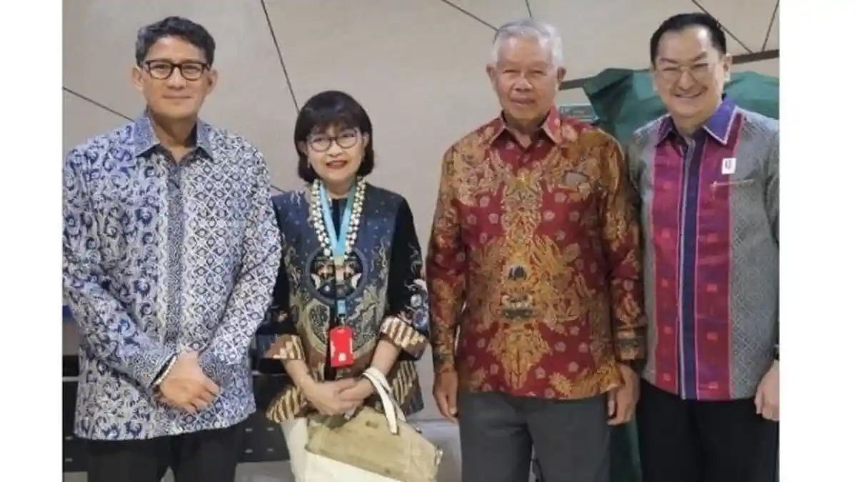 Rektor Unipi Tangerang Hadiri Dies Natalis Podomoro University