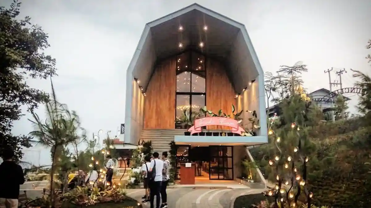 Wisata Kuliner Sambil Menikmati Sejuknya Udara Lembang di Resto Boda Barn