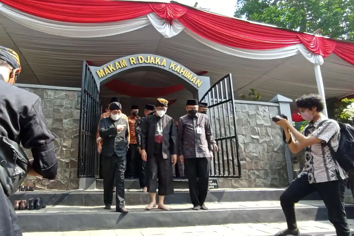 Ziarah ke Makam R Djoko Kaiman, Bupati Husein Pesan Ini Kepada Warga Banyumas