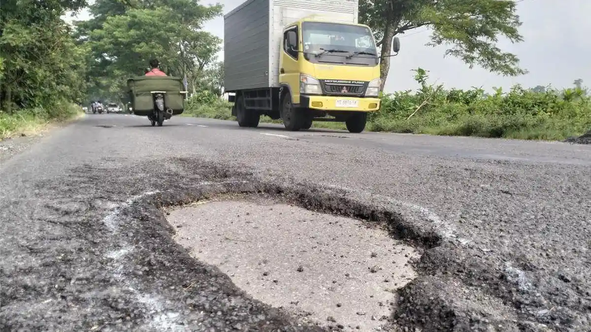 Awas Banyak Jalan Berlubang di Kediri bagi Pemudik, Hati-Hati Melintas di Jalur ini