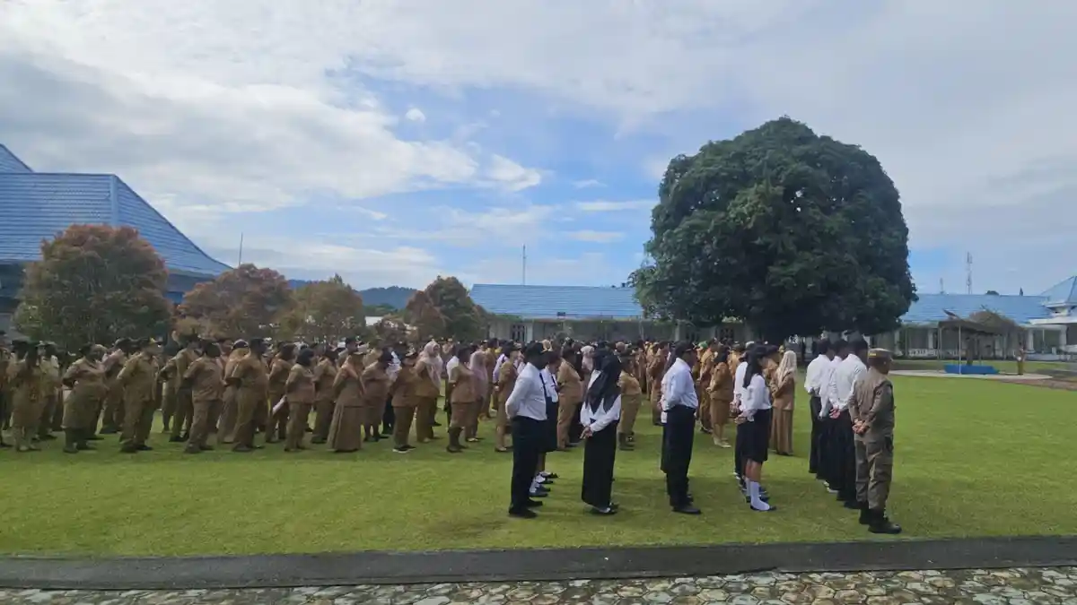 Wabup Burhanuddin Pawennari Tekankan Kedisiplinan ASN Pemkab Nabire