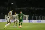 Hasil Skor Persebaya Surabaya vs Persita, Menang 1-0, Rivera Cetak Gol Tunggal