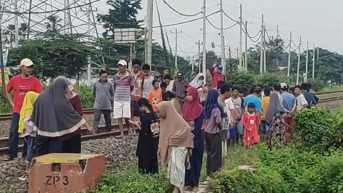 Argo Merbabu Relasi Semarang-Jakarta Temper Sepeda Motor di Pemalang, Menewaskan Pengendara Motor