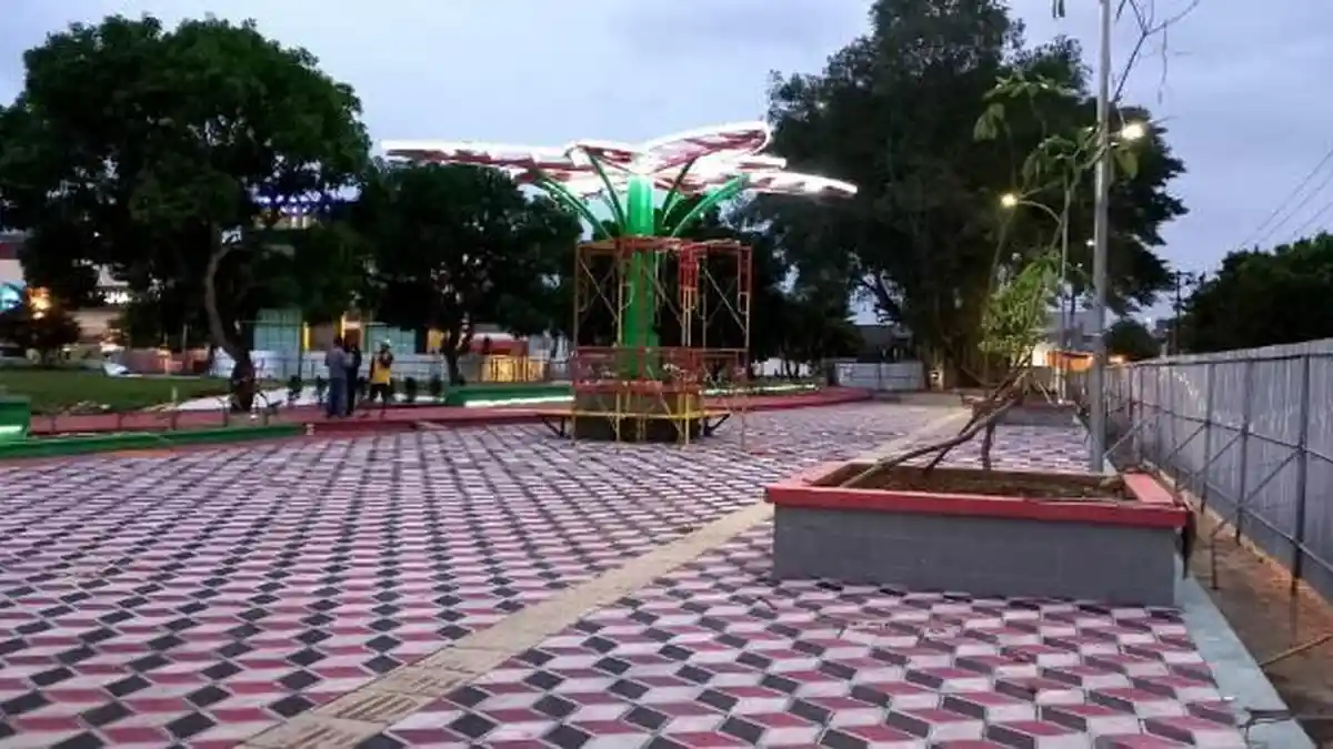 Sisi Selatan Alun-Alun Kota Pekalongan Tampil Cantik, Proses Penataan Kini 100 Persen Rampung