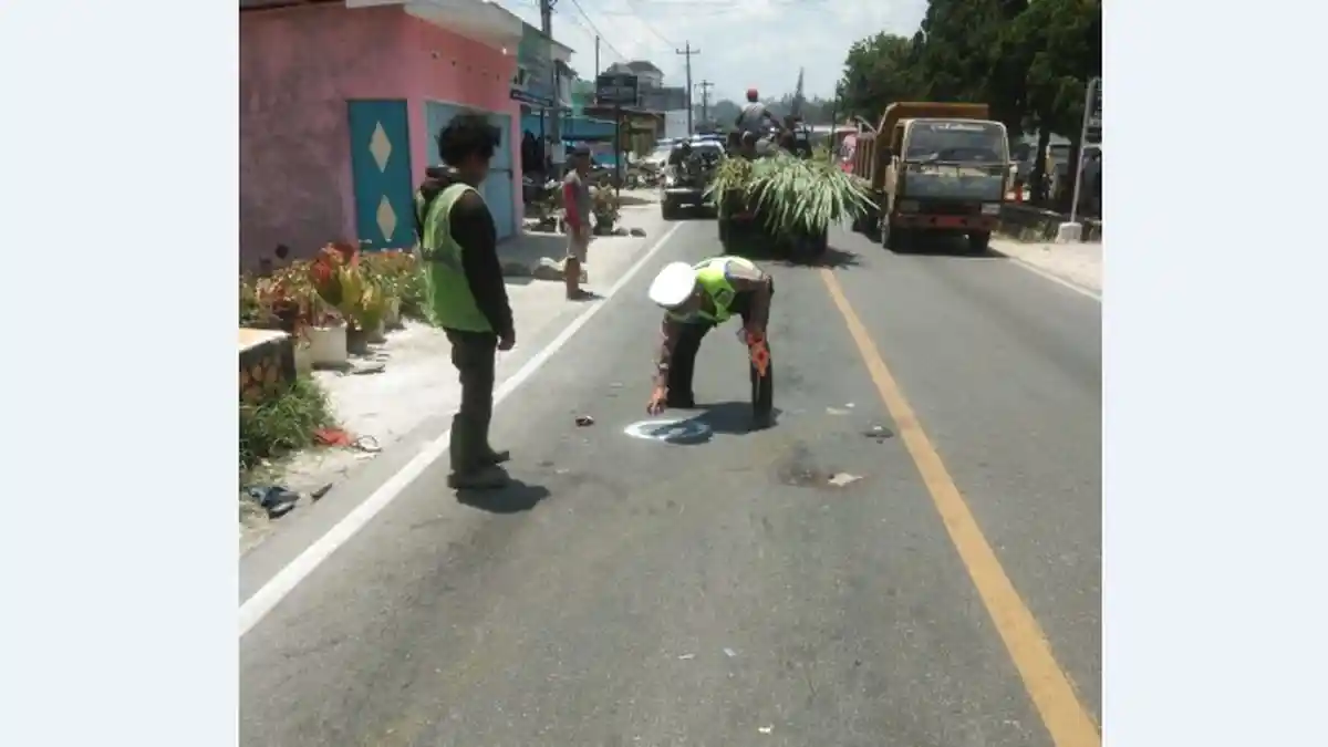 DUA Unit Sepeda Motor 'Laga Kambing' di Siatas Barita Tapanuli Utara, Satu Korban Meninggal Dunia