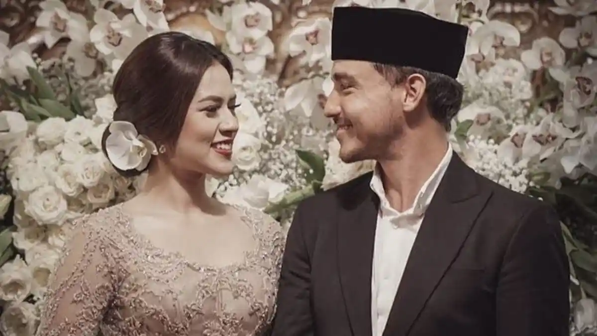 Dibuat Sembunyi-sebunyi di Ruang Tertutup, Apa Isi Seserahan dari Hamish Daud untuk Raisa?