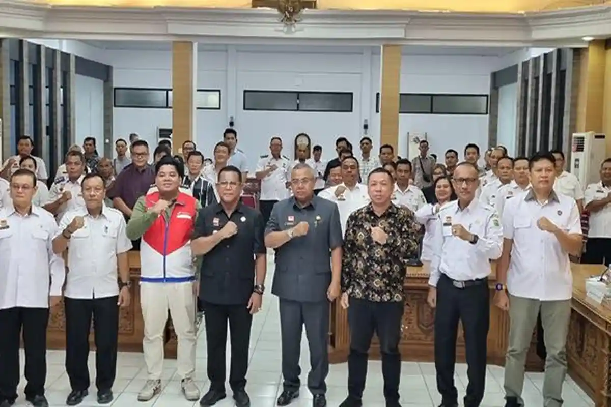 Pj Bupati Sanggau Pimpin Rapat Koordinasi dan Sosialisasi Kebijakan Pendistribusian LPG 3 Kg dan BBM
