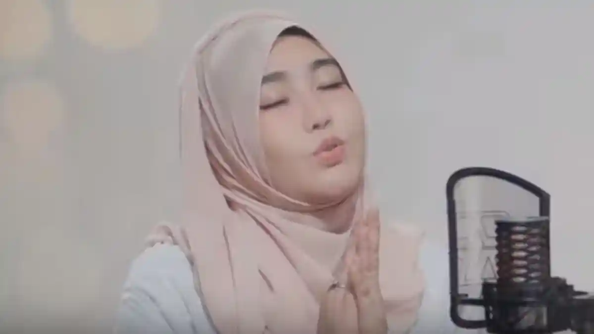 Penyanyi Via Vallen Bagikan 30 Juta Masker Gratis